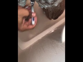 Shaving my Dick & Cumming at the end