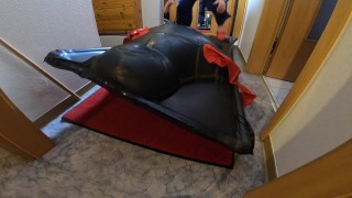 Inflated Deflated - with Inflationsuit in Vacbed