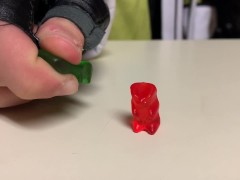 Sinon Snacks: Cosplay Gummy Bear Vore