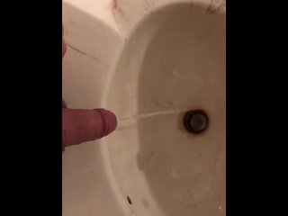 Long Sink Pee. Over 2 min of piss