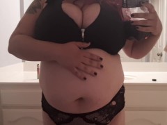 2 Liter Belly Bloat in Lingerie