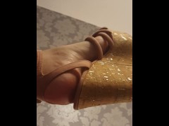 Tiny sexy feet - Screenshot 1 of 16 - Feet