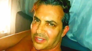 Hot daddy Cory Bernstein pego se masturbando na fita de sexo Naked celebridades masculinas