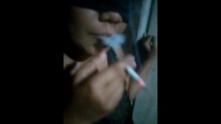 Sri Lanka Fumando