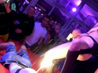 squirting, spettacolo dal vivo, blowjob, live