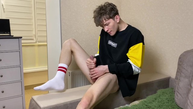 Cute boy Jerking His Monster Dick Before Go to Bed ...