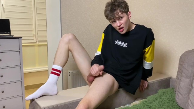 Cute boy Jerking His Monster Dick Before Go to Bed ...