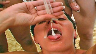 Cum regine gangbanged e crema