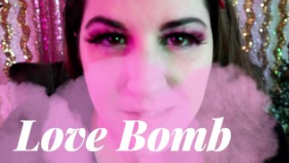 Love Bomb 温柔耳语 ASMR 和口红恋物癖