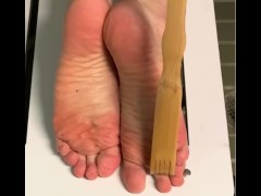 Self tickling  - Screenshot 4 of 16 - Male Feet