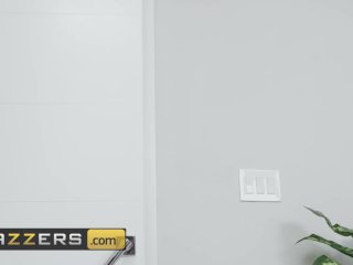 Brazzers - Aubrey Black & Gia Derza Share big dick intern screenshot number 1