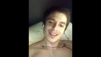 谁会射在这根粗壮的生日鸡巴上??!!