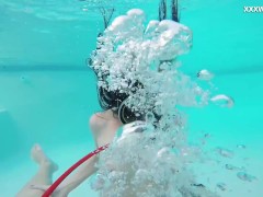 Jason and Monica fucking hard underwater