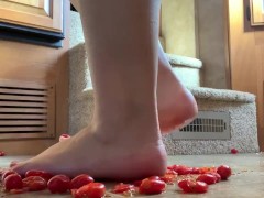 Sexy Foot Fetish Babe Crushes Tomatoes With Her Feet