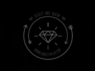 MILF peeing in public night park 3