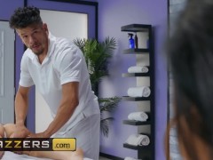 Brazzers - BBW Sofia Rose gets every inch massaged - Screenshot 1 of 16 - Brazzers
