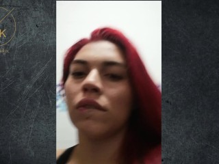 Tony controla ellush de Karol mientras hacendeporte