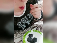 I love cookies with cum!!!