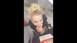 青少年想在公共厕所做爱