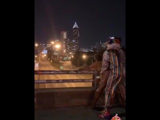 Follando Afuera En El Centro De Atlanta