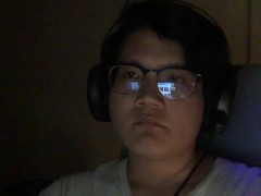 i'm alone in my room on Christmas