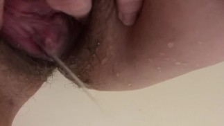 Волосатая киска мочится от первого лица #2