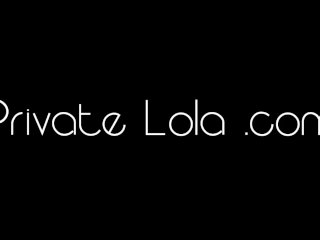 Lola Myluv - Macht es sich selbst im Bett screenshot number 0