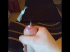 Heavy cummer shots his load