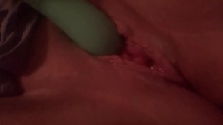 Shaven Juicy Pussy Squirts to A Vior On Highest Speed