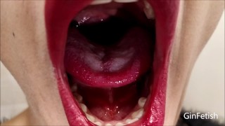 Fetiche de bostezos en la boca (versión corta)