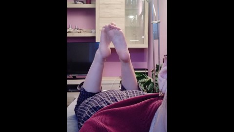 IG FOOT MODEL SHOWING HER SEXY FEET - WEBCAM SCREEN RECORD