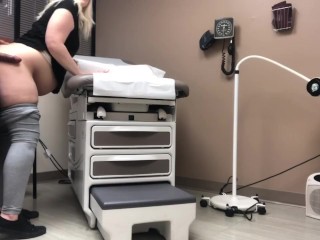 Доктор застукал за трахом беременной пациентки 365movies
