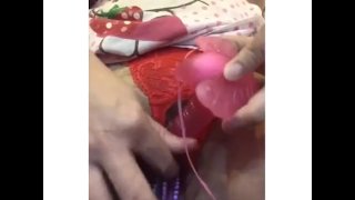 Thai girl masturbate with sex toy