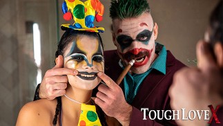 TOUGHLOVEX Вайолет Старр позволяет JokerX набить ее киску