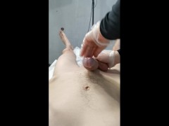 Мужчина кончил на приёме у косметолога дважды. 10/16