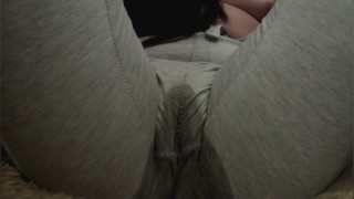 Orgasme fou !! Pantalon de yoga humide # gicler