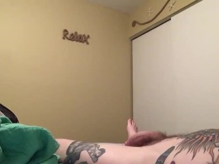 Tattooed Guy Jacks off to Porn