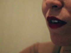 После главного меня пустили по кругу и трахали втроем. Жесткая секс оргия. 15/16