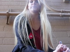 Get to Know Erin Evelyn Smoke Sesh
