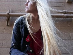Get to Know Erin Evelyn Smoke Sesh - Screenshot 9 of 16 - Strip