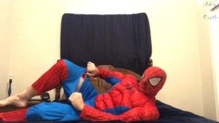 スパイダーマンのコスチューム破壊