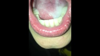 Close up tonguejob grande sborrata in bocca
