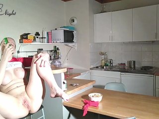 Beautiful Girlfriend Hard Masturbate Pussy Bottle - Closeup