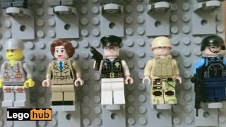 32 Lego minifigures