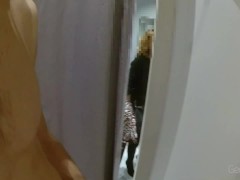 DRESSING ROOM PART1. La signora non riesce a smettere di guardarmi.