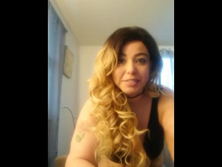 Squishy BBW Latina Plaagt Op Camera