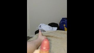 Jerking Off in bed for a naughty slut ;)