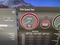 Naughty USB-C Plugs Get Sassy If Plugged In Wrong