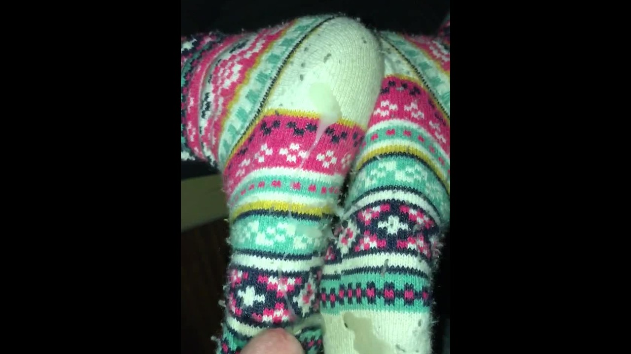 Dirty Knee High Socks Footjob OF- gwsocks - Pornhub.com