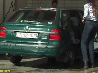 public peeing at the carwash